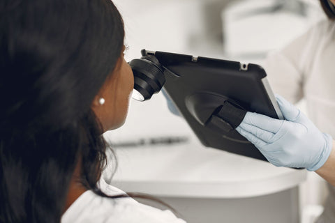Dermatoscopes